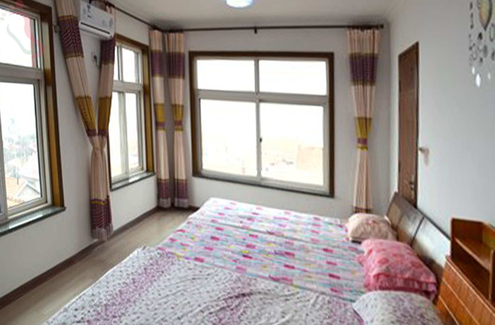 青岛崂山区雕龙嘴珍海农家宴房间图片3