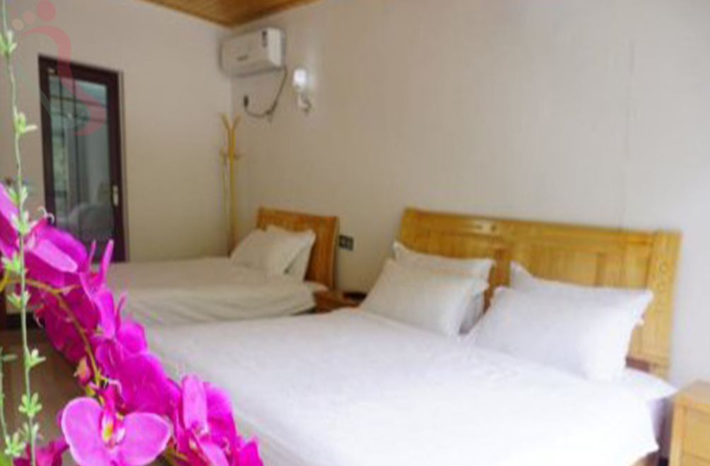 浙北大峡谷玲珑山庄房间图片1