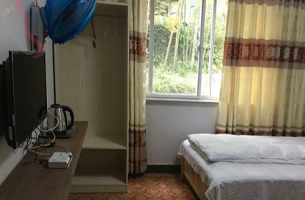 山沟沟凌瀑山庄房间图片3