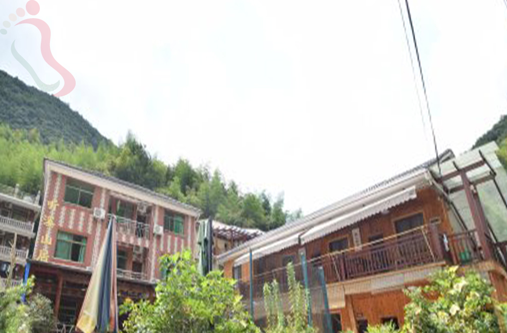 山沟沟听溪山居农家院