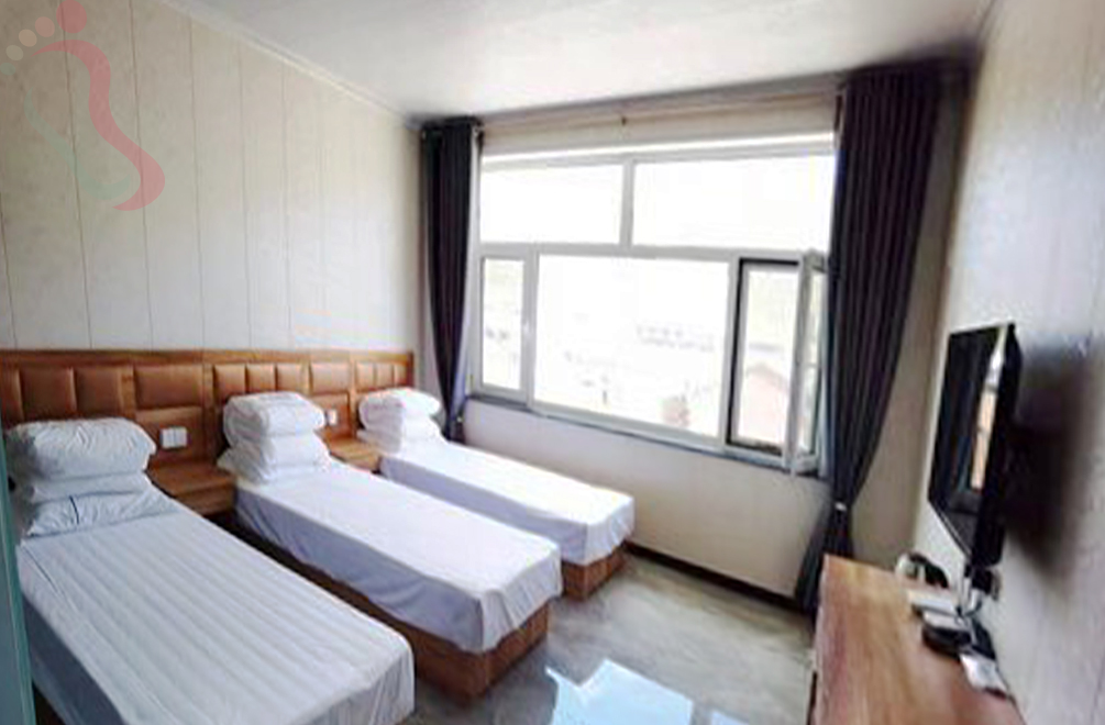 承德市丰宁坝上草原晓红庄园房间图片3