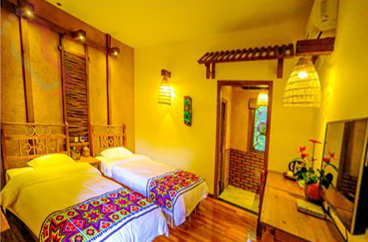 云南文山壮族苗族自治州丘北县普者黑倮倮客栈房间图片4