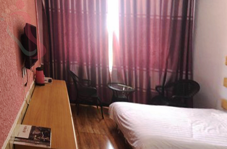 河北承德丰宁满族自治县丰宁坝上大滩乾丰假日酒店房间图片1