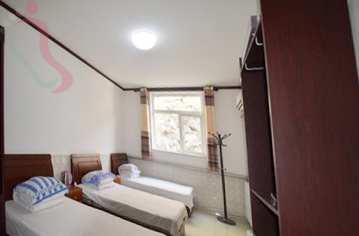  河北承德滦平金山岭建霞农家院房间图片2