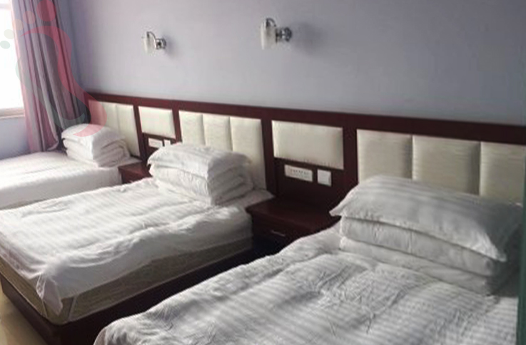 河北承德丰宁坝上草原美夏山庄房间图片3