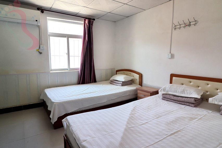 辽宁葫芦岛市绥中东戴河止锚湾荣荣海鲜农家院民宿房间图片4