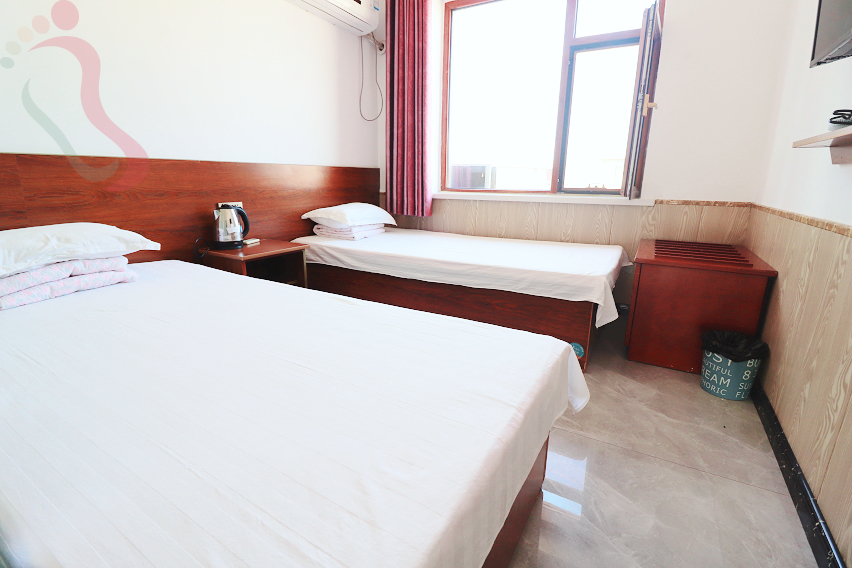 辽宁绥中东戴河止锚湾碣石宾馆民宿农家院住宿三餐海鲜大咖全宴度假房间图片3