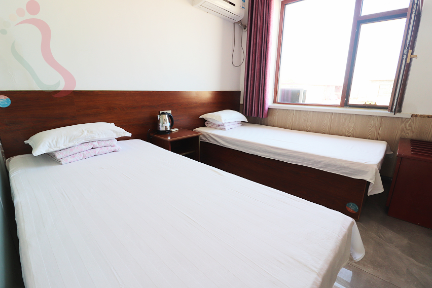 辽宁绥中东戴河止锚湾碣石宾馆民宿农家院住宿三餐海鲜大咖全宴度假房间图片1