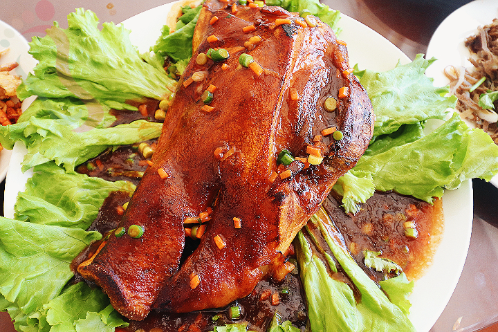 河北省承德市兴隆县青松岭承轩阁食材新鲜地道正宗农家美食服务周到 - 餐饮介绍